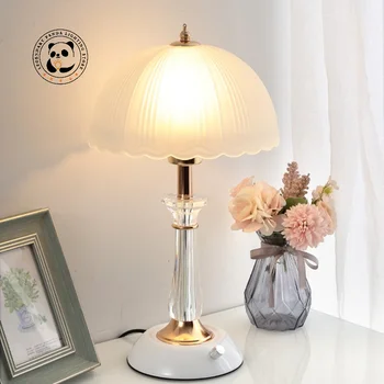 Nordic Dizajnér Crystal Stolové Lampy, LED Domova Iron Art Sklenené Tienidlo Moderné Spálne Posteli nočnom stolíku Stolná lampa